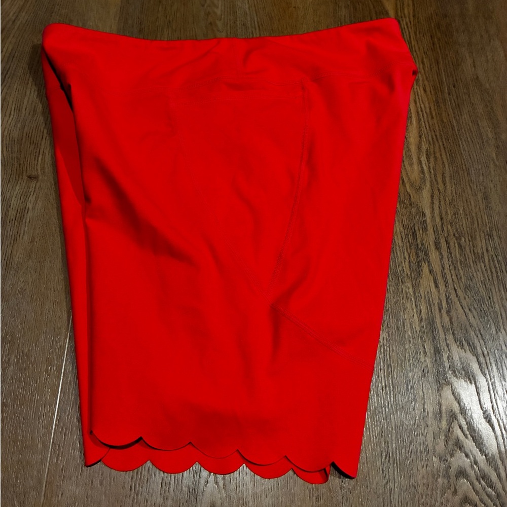 LILLY PULITZER WOMEN WEEKENDER SHORT HIGH RISE SCALLOPED SPICY CORAL - Picture 2 of 5